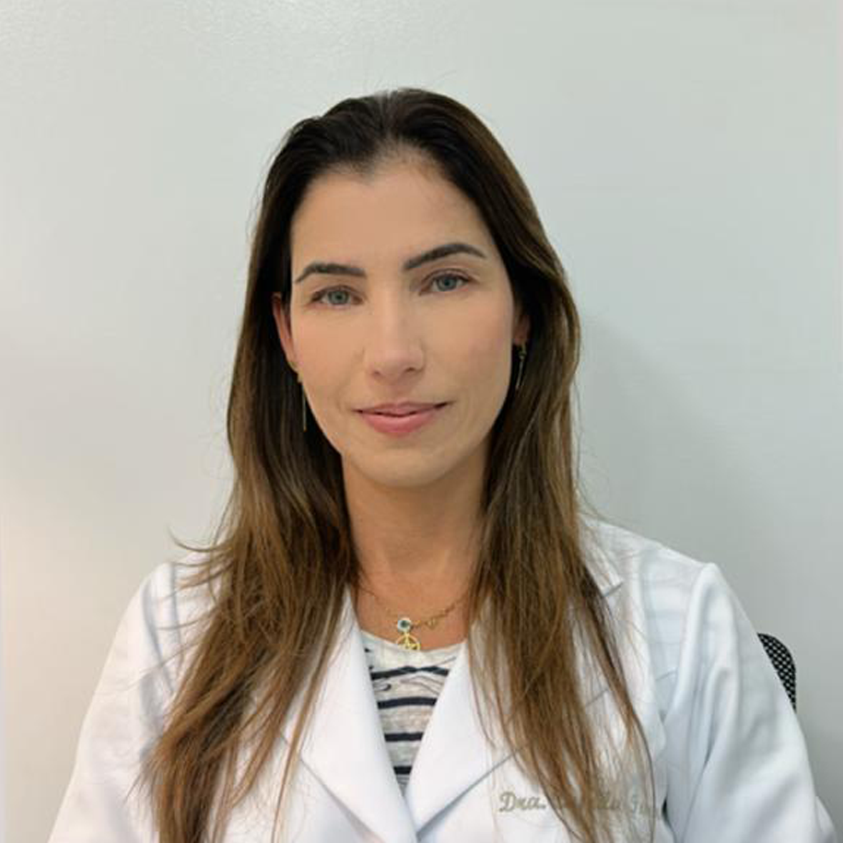 Dra. Camila Pereira